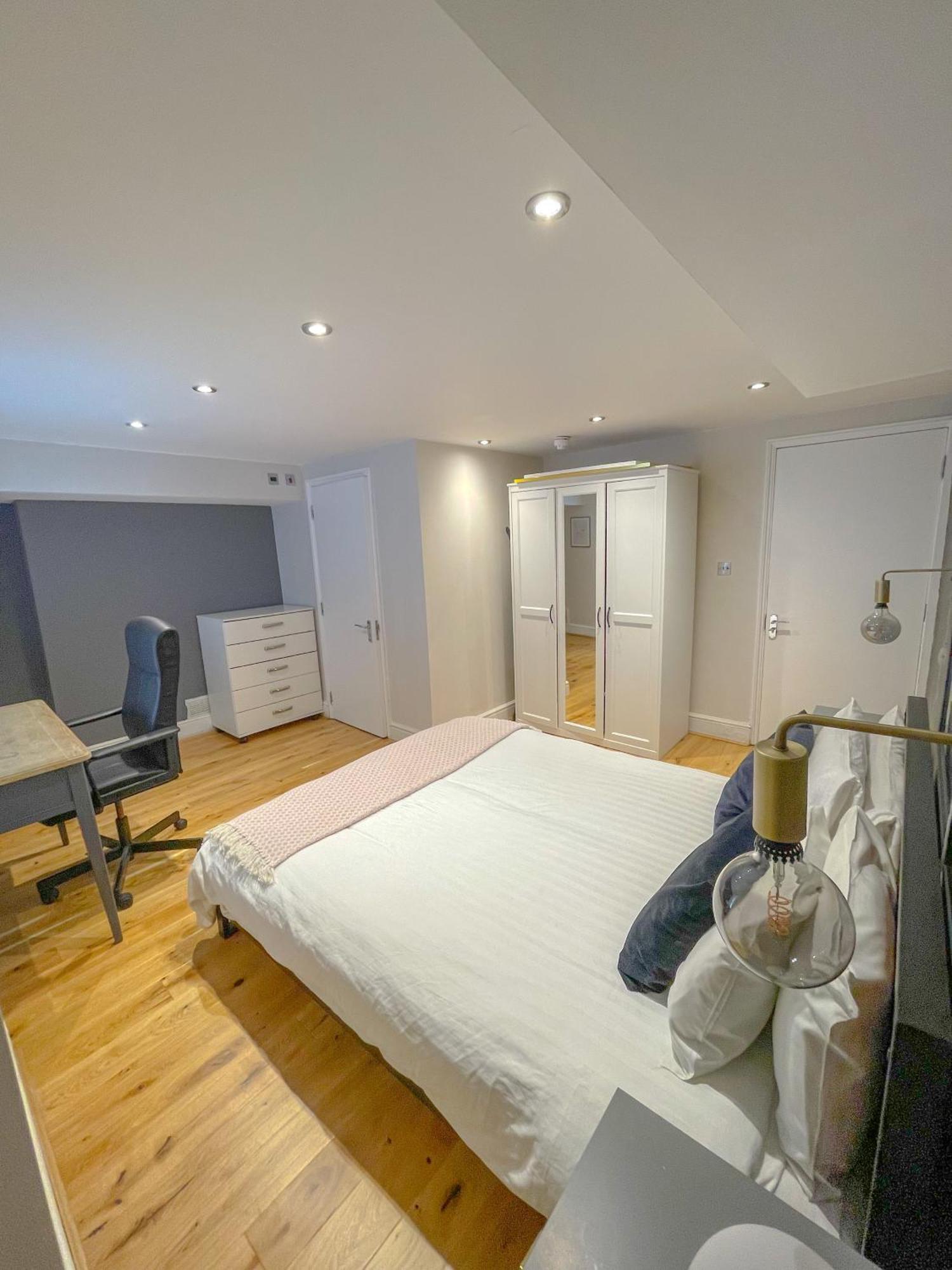 Bloomsbury Residences Лондон Екстериор снимка