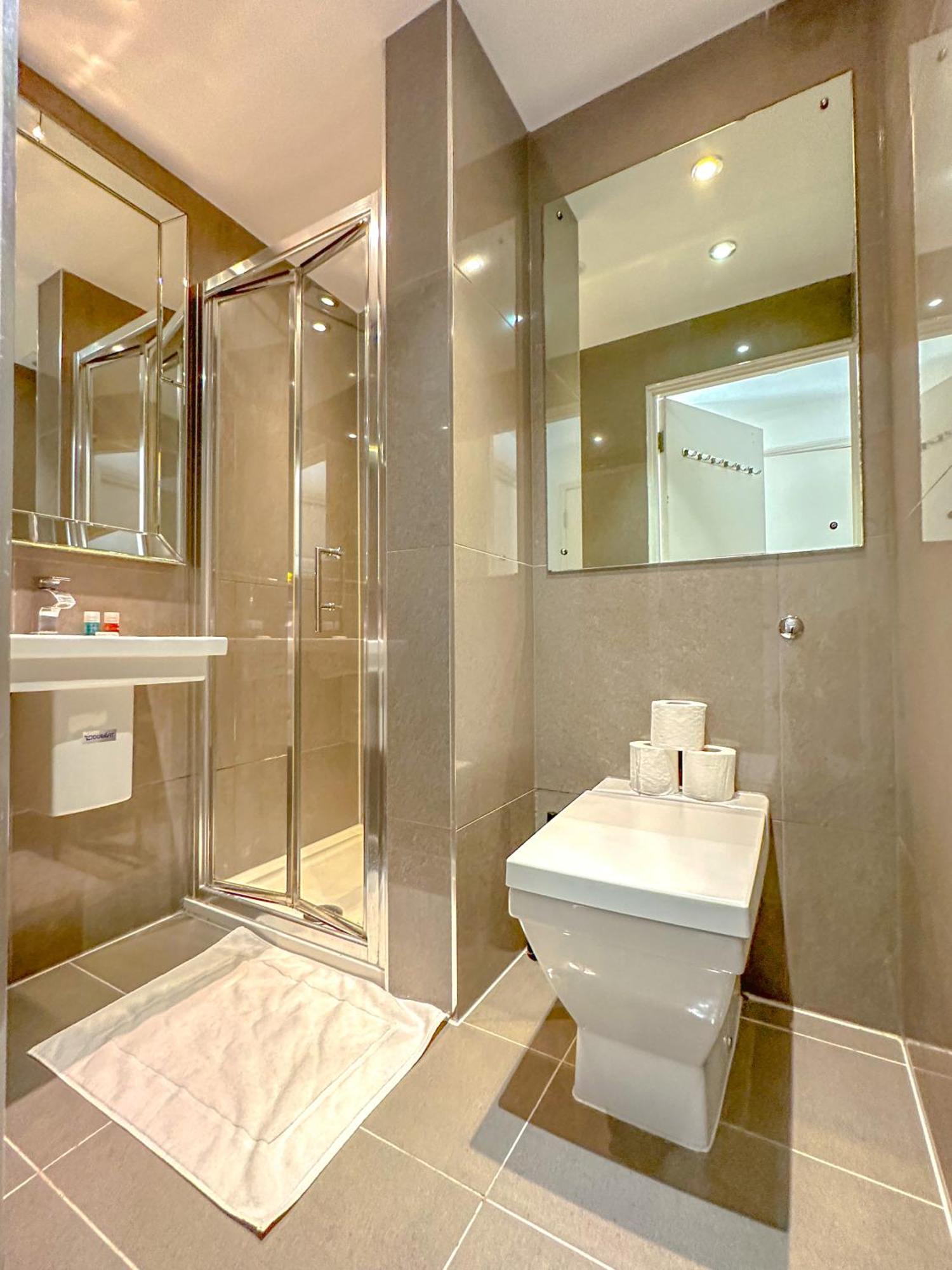 Bloomsbury Residences Лондон Екстериор снимка